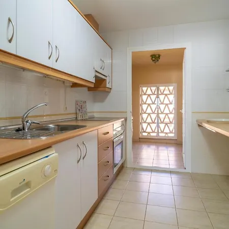 דירה Lovely In Costa With Kitchen
